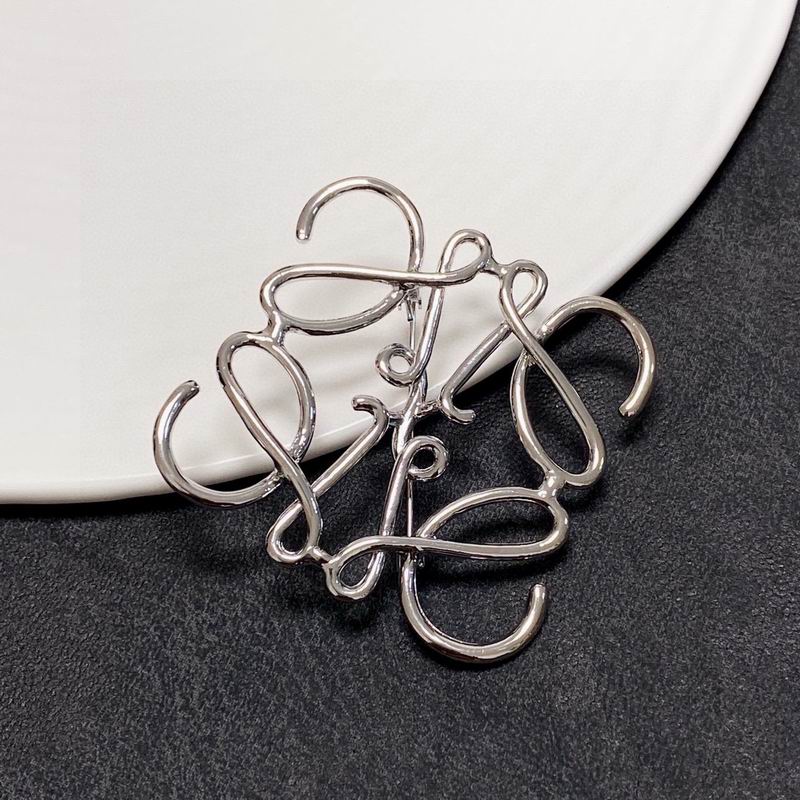 Loewe brooch 10lyw4 (8)